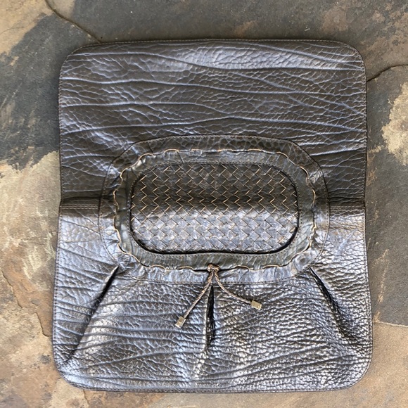 Salvatore Ferragamo pewter pebbled leather clutch - Picture 4 of 8